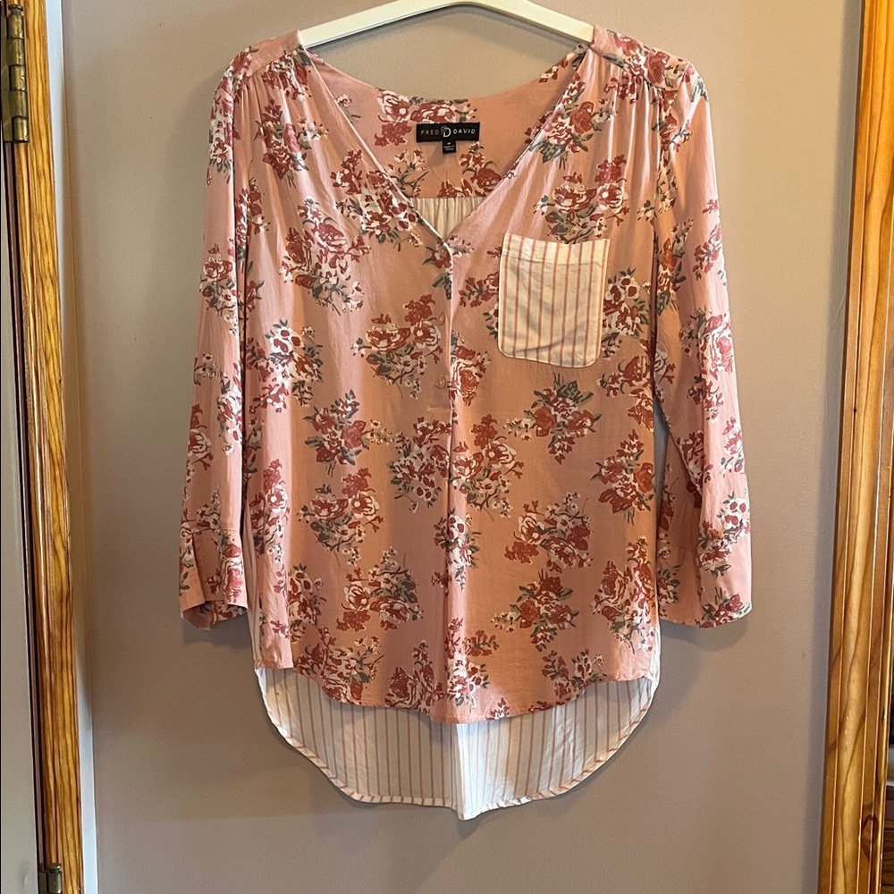 Fred David Dusty Pink Floral Button-Accent Blouse with Striped Pocket
